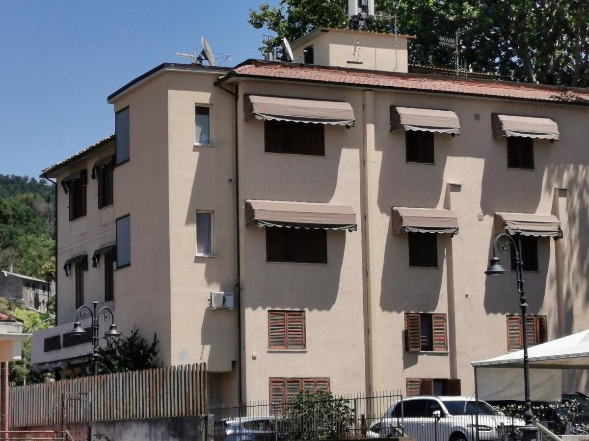 Hotel Nazionale Bolsena Bagian luar foto