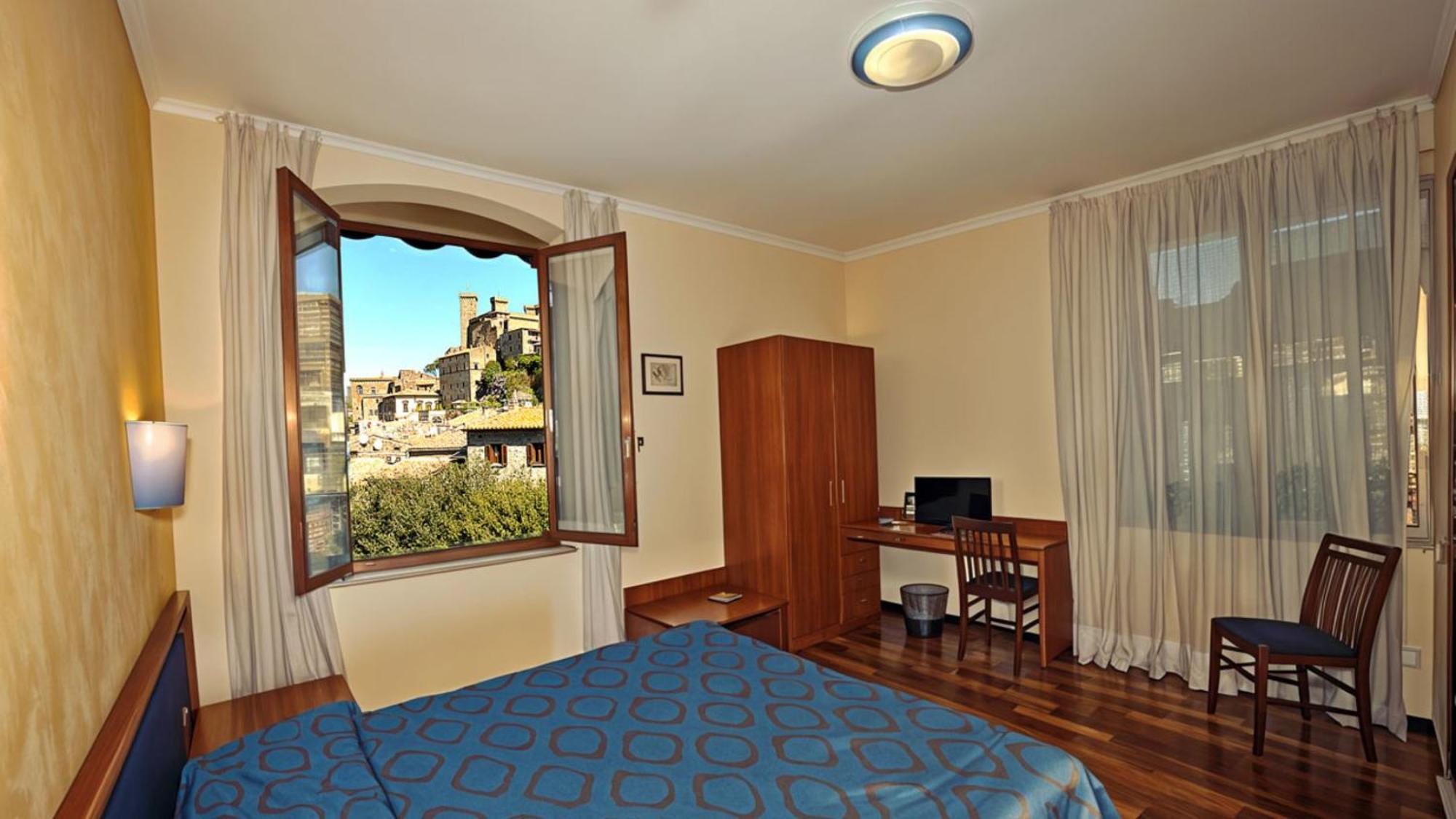Hotel Nazionale Bolsena Bagian luar foto