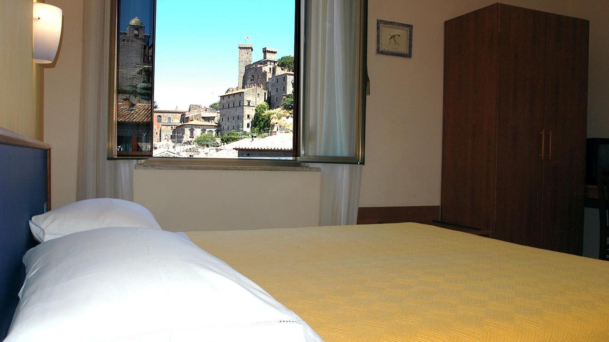 Hotel Nazionale Bolsena Bagian luar foto